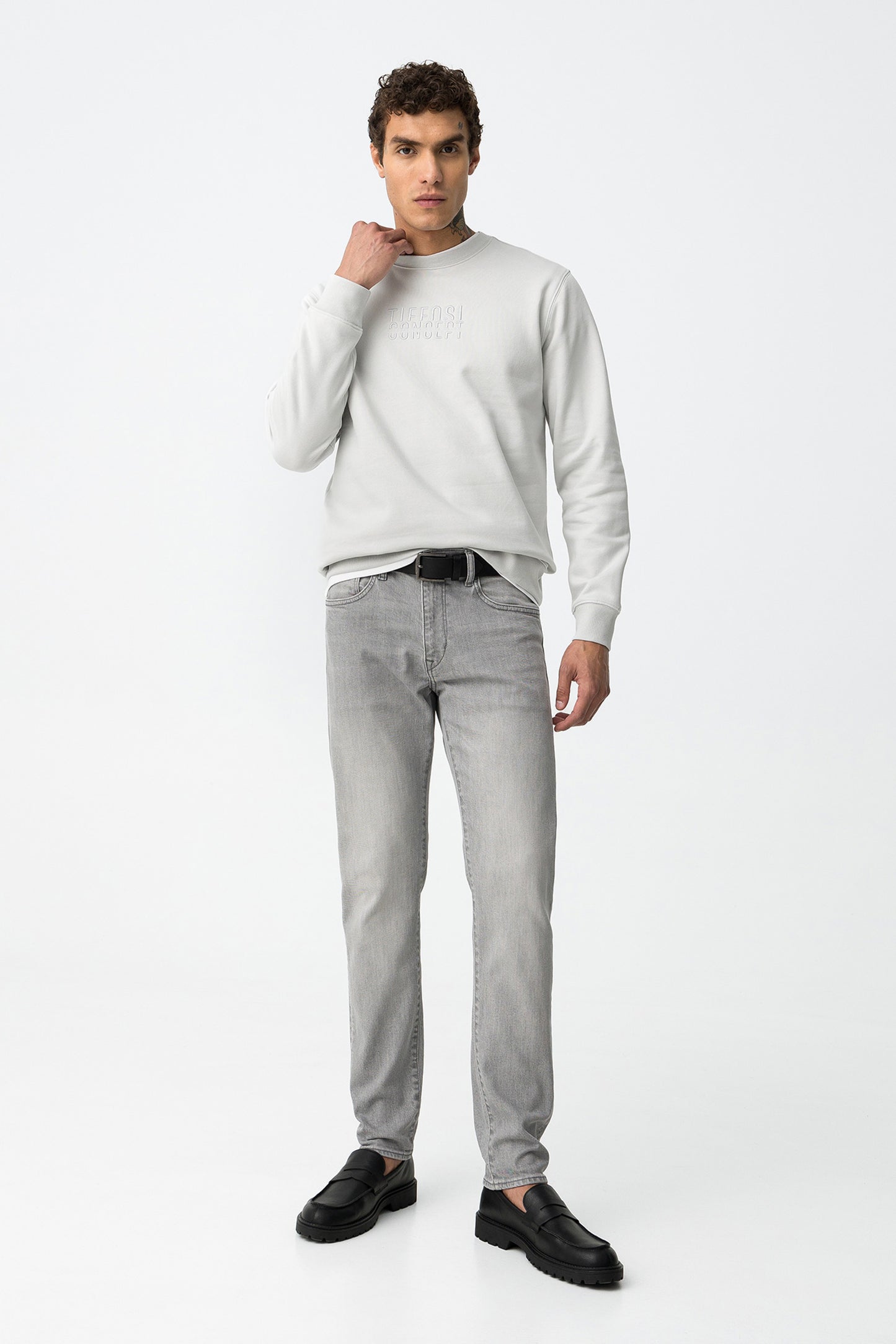 TIFFOSI Light Gray Leo Tapered Fit Denim Jeans
