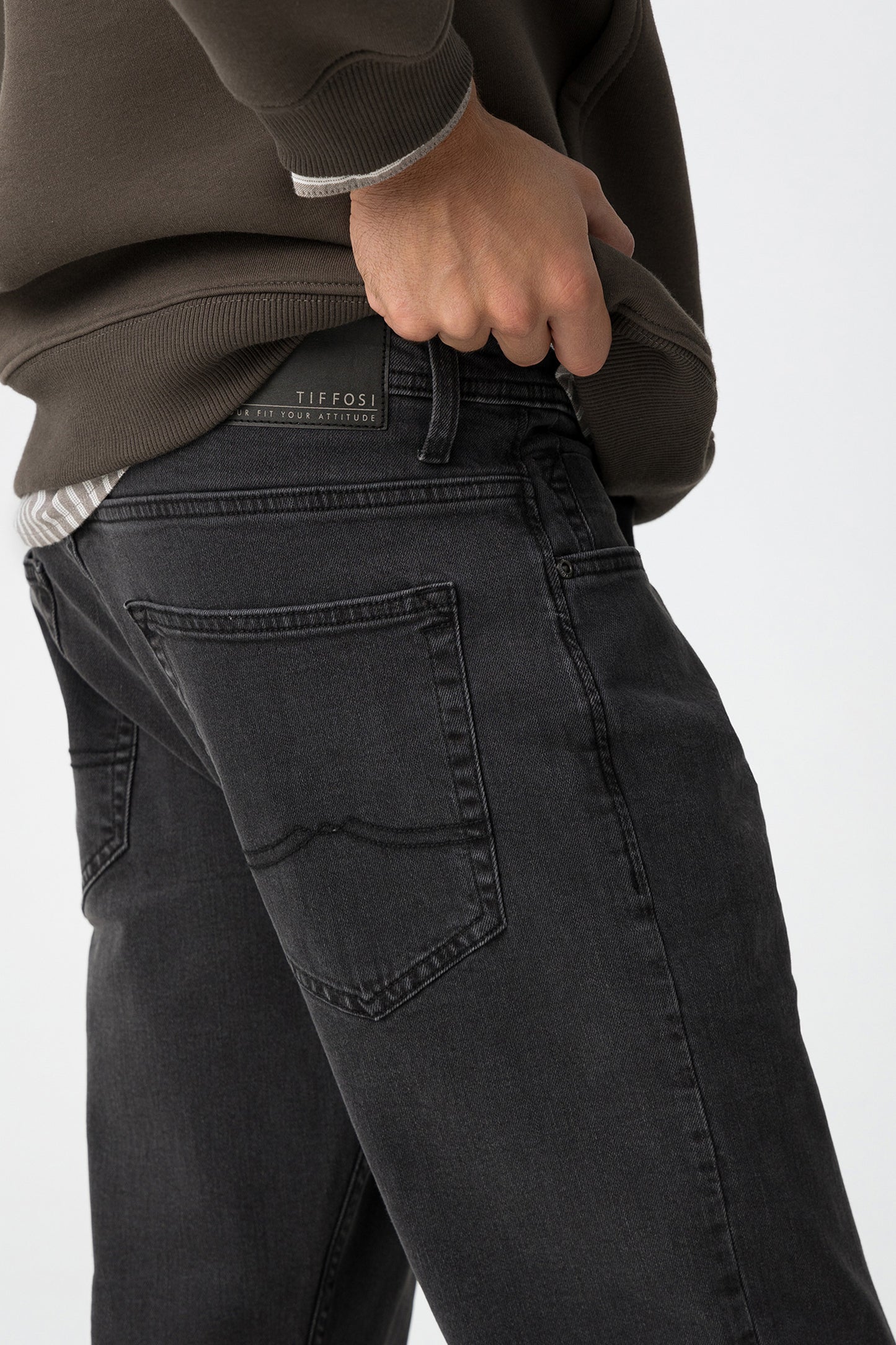 TIFFOSI Dark Gray Comfort Fit Denim Jeans