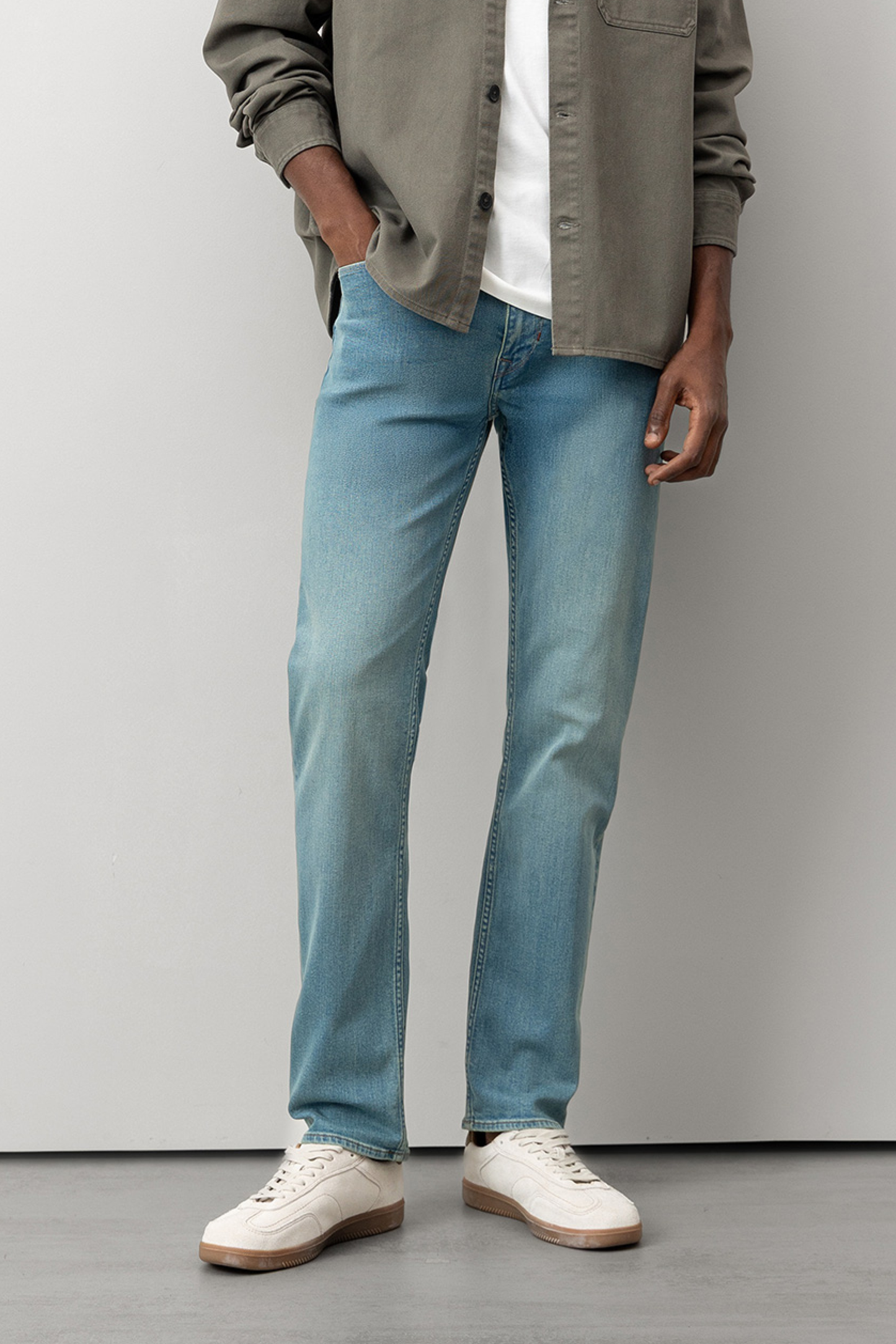 VILANOVA Light Blue Comfort Fit Denim Jeans